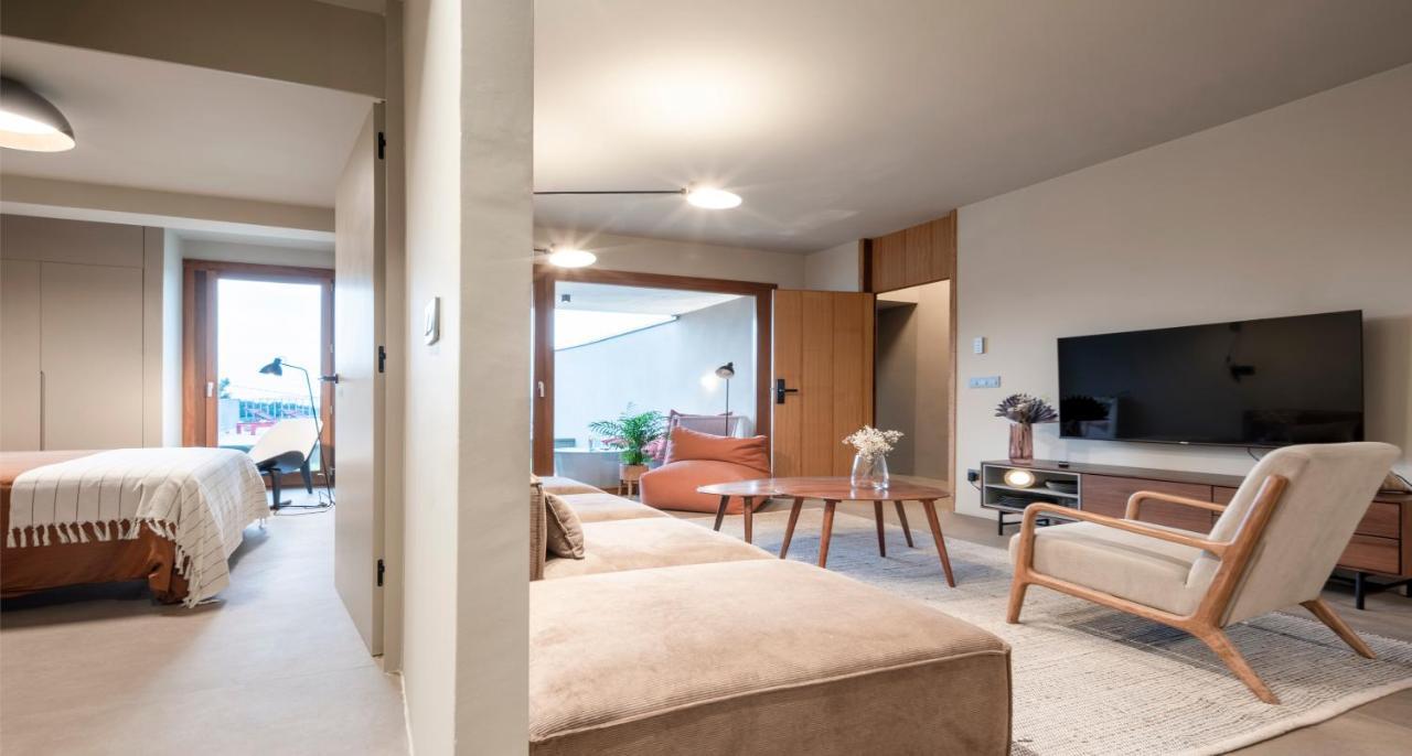 Insua House *